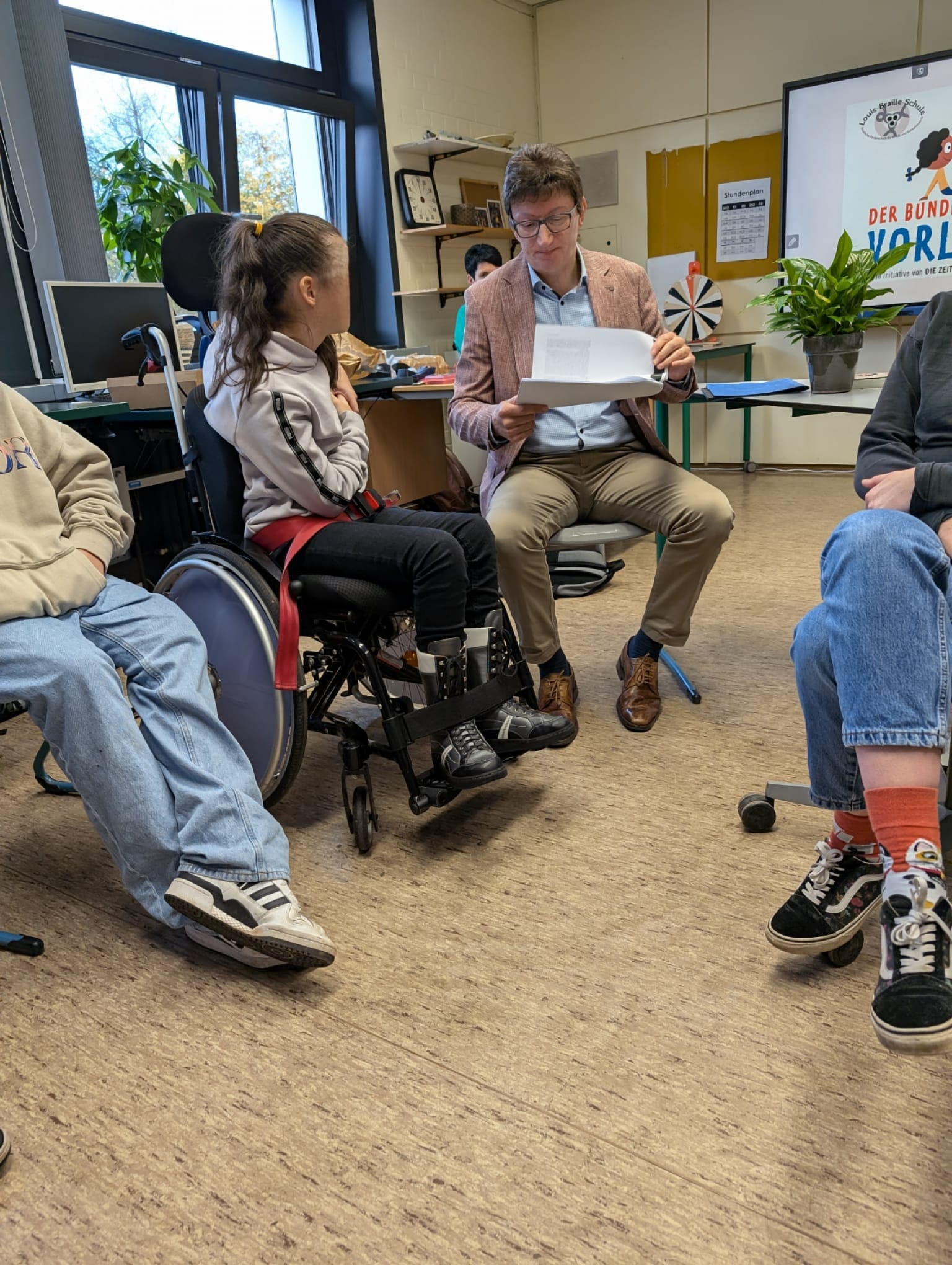 Prof.%20Dr.%20J%C3%B6rg%20Loth%20lie%C3%9Ft%20aus%20Feel%20good%20von%20Doc%20Felix